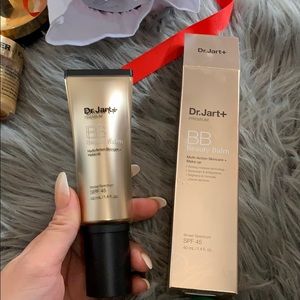 BB cream/ Foundation